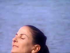 hot candid milf at beach, sexy body