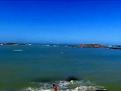 Powerful zoom in thong bikini girl !