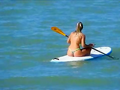 Powerful zoom in thong bikini girl !