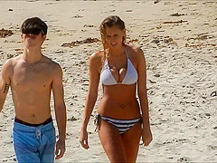 Hot Blonde Bikini Teen!