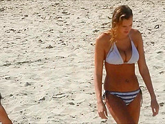 Hot Blonde Bikini Teen!
