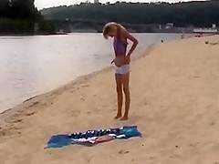 Beach video - nude girl