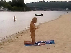 Beach video - nude girl