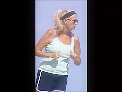 beach milf spy jiggly tit slow motion 56