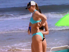 voyeur mom caught bending over nice cameltoe