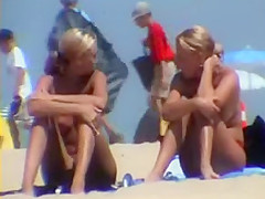 Cute blonde girls at beach - hidden cam
