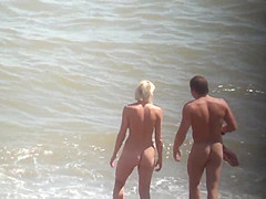 Voyeur. Nice Tits on public beach
