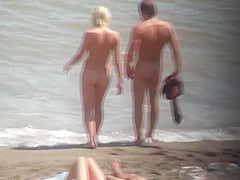 Voyeur. Nice Tits on public beach