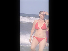 candid beach milf spy jiggly tits 20 see thru top