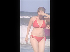 candid beach milf spy jiggly tits 20 see thru top
