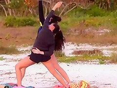 Yoga en la Playa #02