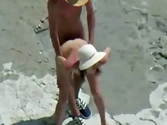 Amateur Beach Sex Standing Doggie Facecam