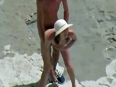 Amateur Beach Sex Standing Doggie Facecam