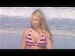 candid beach blonde teen spy jiggly tits 18