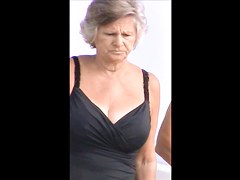 quick mature beach spy 14,, nice jiggly jugs