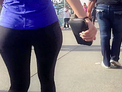 Yoga pants- Thick athletic ass babe