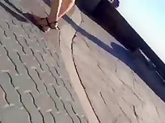 Candid HB voyeur ass