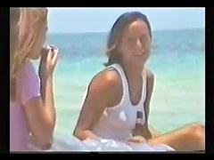Beach babe - voyeur video