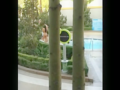 Big beautiful booty at Vegas pool