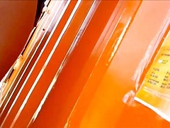 Loira gostosona pagando bundinha na praia - BR