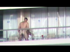 sexo en el balcon