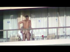 sexo en el balcon