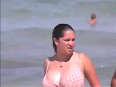 Tetazas en la playa 2(beach)