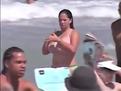 Tetazas en la playa 2(beach)