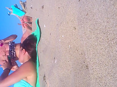 Candid teen Feet and toes at the Beach