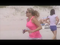 hotty with nice bouncing jogging tits in slow motion