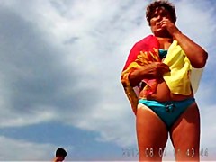Russian mature on the beach! Amateur hidden cam!
