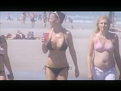 hot milf beach voyeur 9 and 10 huge jiggly tits