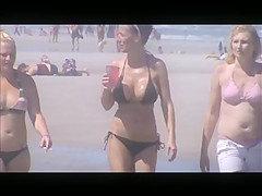 hot milf beach voyeur 9 and 10 huge jiggly tits