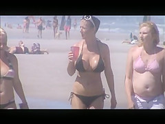 hot milf beach voyeur 9 and 10 huge jiggly tits