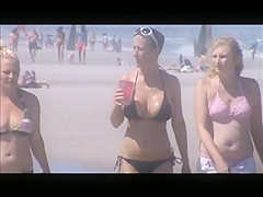 hot milf beach voyeur 9 and 10 huge jiggly tits