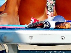 Hot girl spreads her legs in front of me at the beach