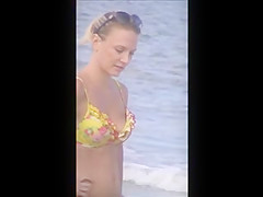 candid hot milf beach spy, tit slip, nice show