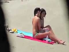 Beach Voyeur