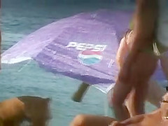 SHE HAS A SEDUCTIVE BODY