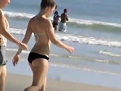 Sexy Bubble butt teen in Bikini