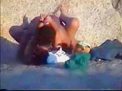 Voyeur video - beach sex