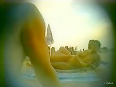 voyeur outdoor bj on the beach