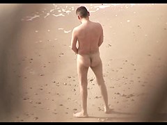 Voyeur on public beach. Hot young couple sex2