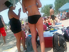 2 bikini friends at the beach candid