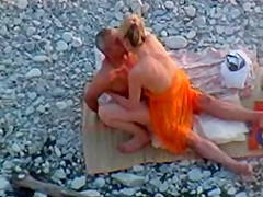 Public beach amateur fuck
