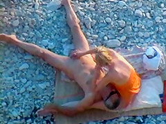 Public beach amateur fuck