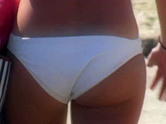 Nice Ass Babe w not mom