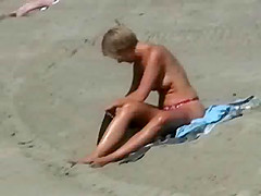Lovely blondie - hidden cam