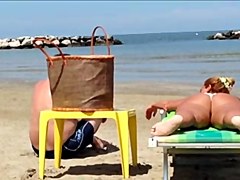 Pawg woman on the beach