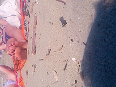 Candid Sexy Teen Beach Feet with Faceshot